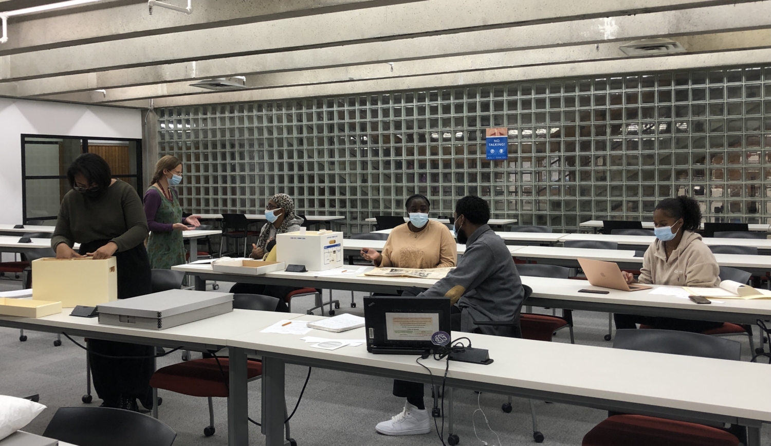 Archives-visit-Dec-2-2-1500x868